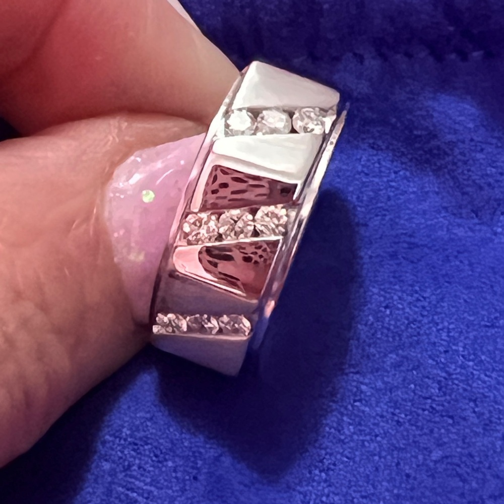 Men’s Wedding Ring Size 9.5 With 9 Diamonds & Polished & Matte 14K White Gold